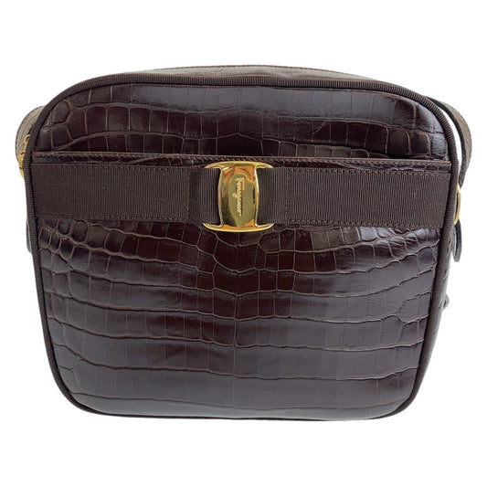 12115
Salvatore Ferragamo サルヴァトーレフェラガモ 型押し ブラウン ゴールド金具 レザー 斜め掛け ショルダーバッグ ポシェット  レディース