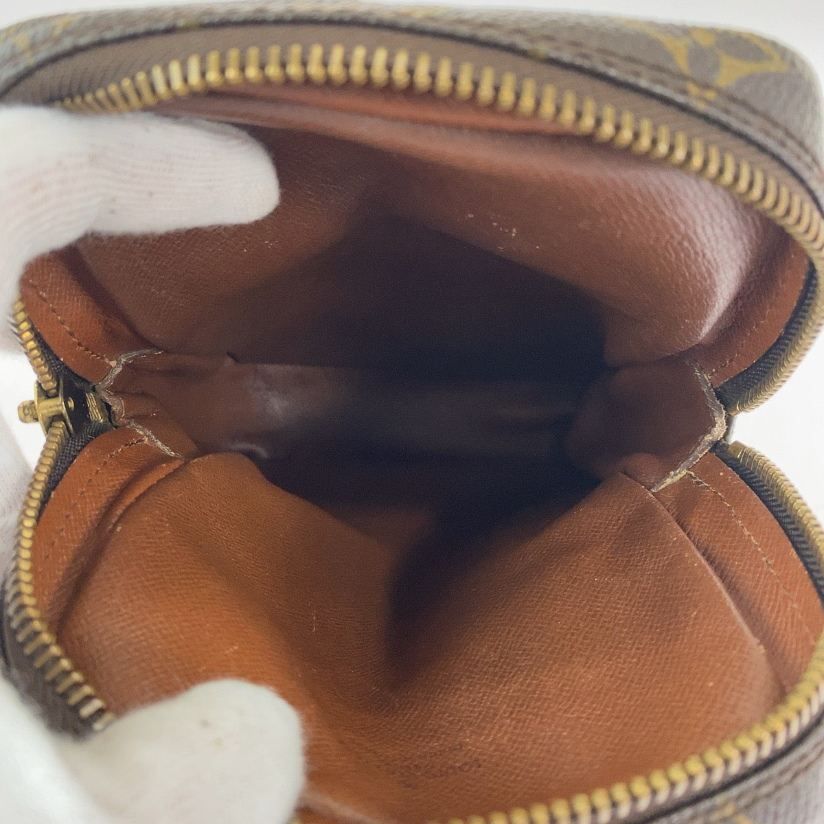 2074
LOUIS VUITTON ルイヴィトン モノグラム ミニアマゾン ブラウン ゴールド金具 PVC M45238 斜め掛け ショルダーバッグ ポシェット  レディース
