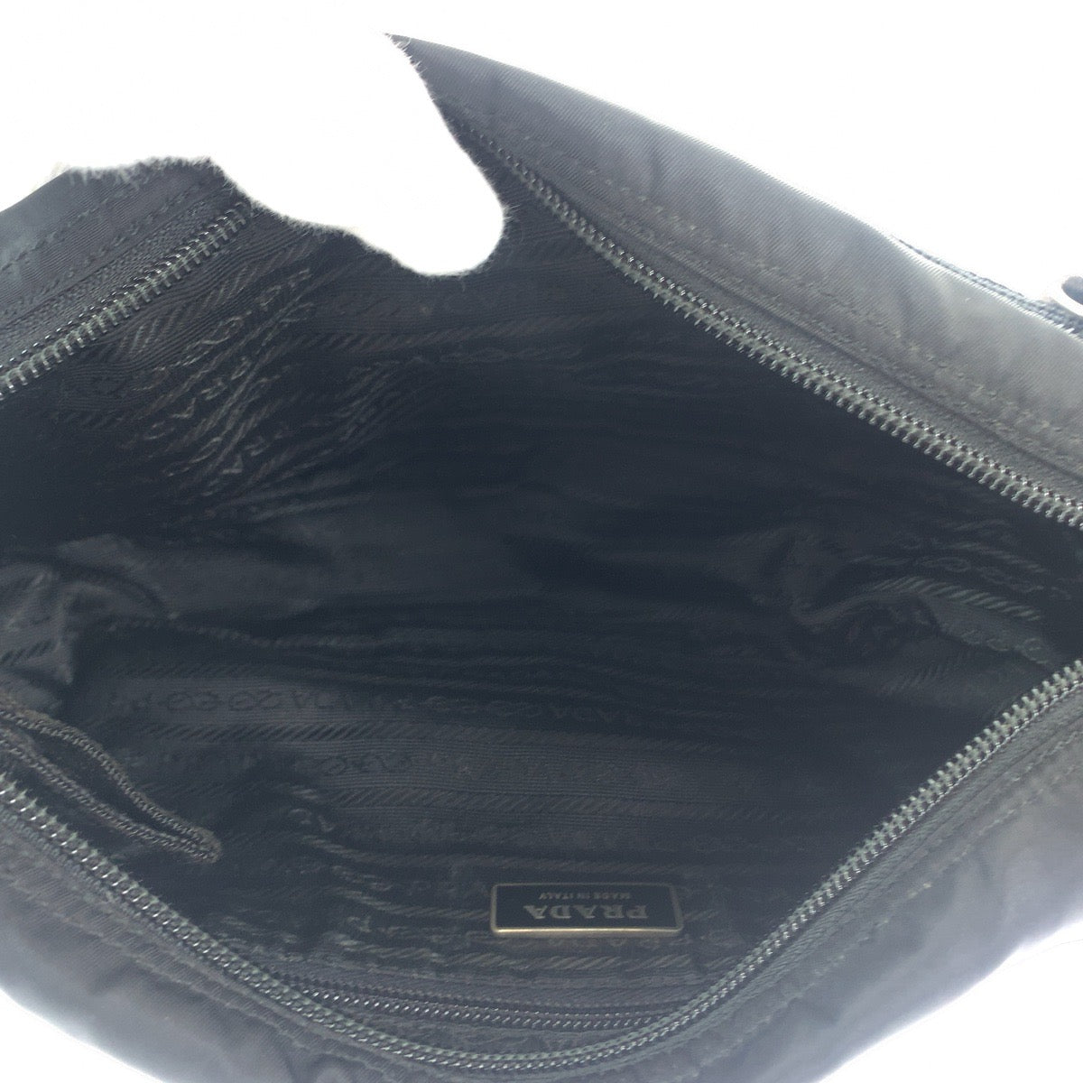 112061
PRADA プラダ テスート 三角ロゴプレート ブラック 黒 シルバー金具 ナイロン B10140 斜め掛け ショルダーバッグ ポシェット  レディース