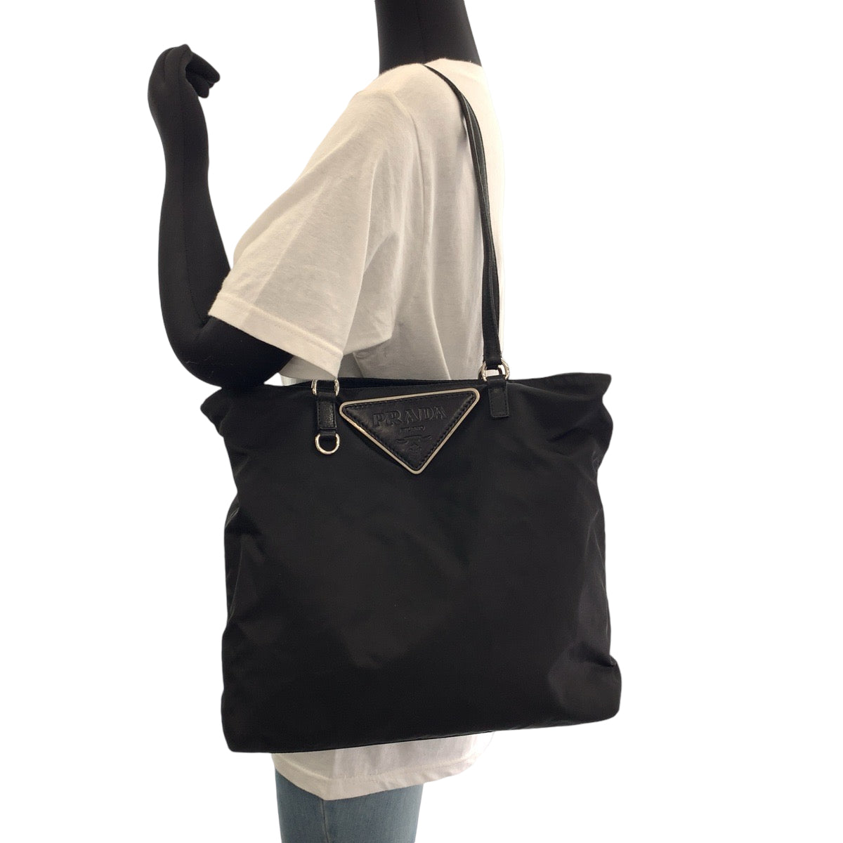 12929
PRADA プラダ テスート ビッグロゴ 三角ロゴプレート ブラック 黒 シルバー金具 ナイロン トートバッグ ショルダーバッグ  レディース