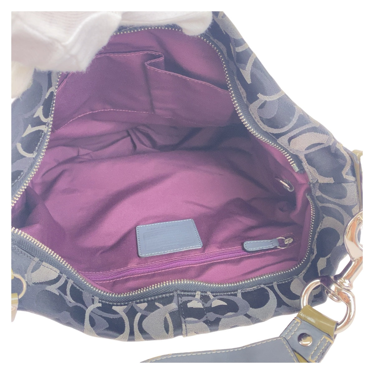 COACH コーチ シグネチャー ブラック 黒 カーキ シルバー金具 キャンバス / レザー ショルダーバッグ  レディース