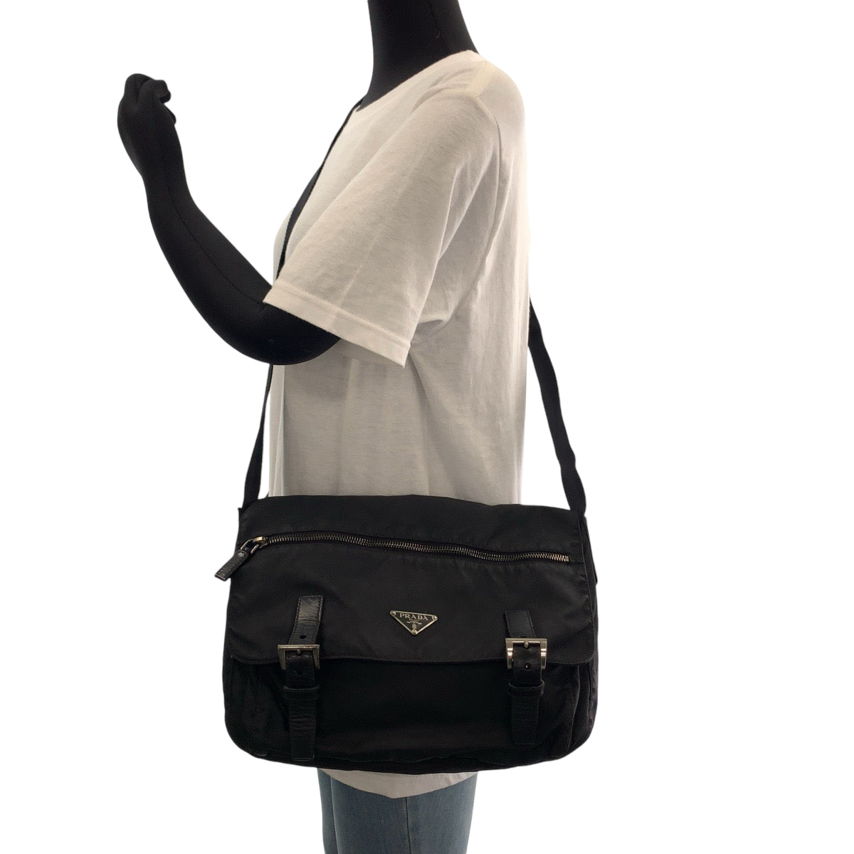12021
PRADA プラダ テスート 三角ロゴプレート 男女兼用 ブラック 黒 シルバー金具 ナイロン ショルダーバッグ メッセンジャーバッグ  メンズ
