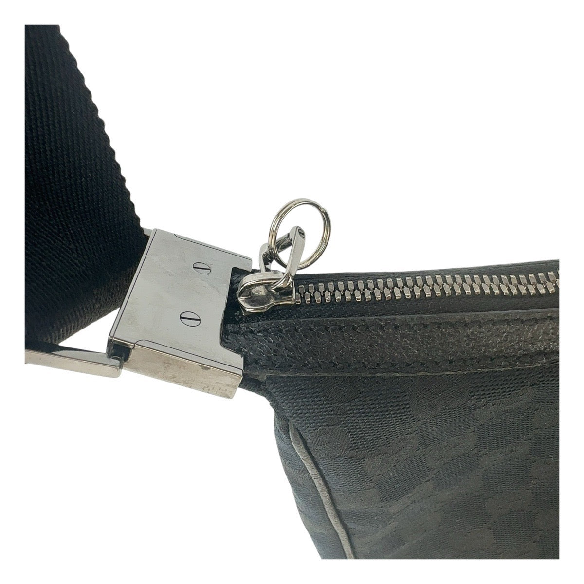 17975
GUCCI グッチ ブラック 黒 シルバー金具 GGキャンバス 122790 斜め掛け ショルダーバッグ  レディース ABP40