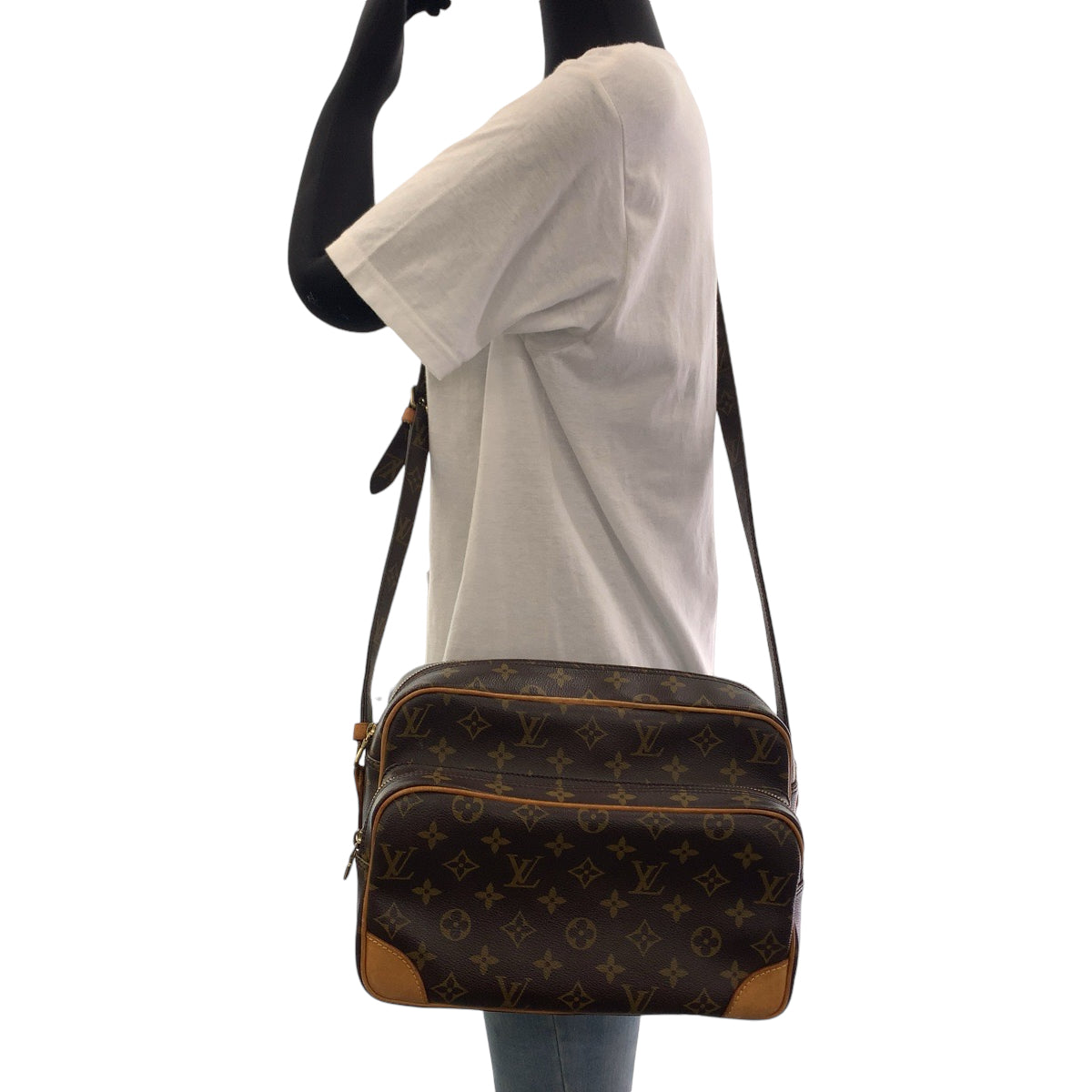 17275
LOUIS VUITTON ルイヴィトン モノグラム ナイル ブラウン ゴールド金具 PVC / レザー M45244 ショルダーバッグ ポシェット レディース AB64