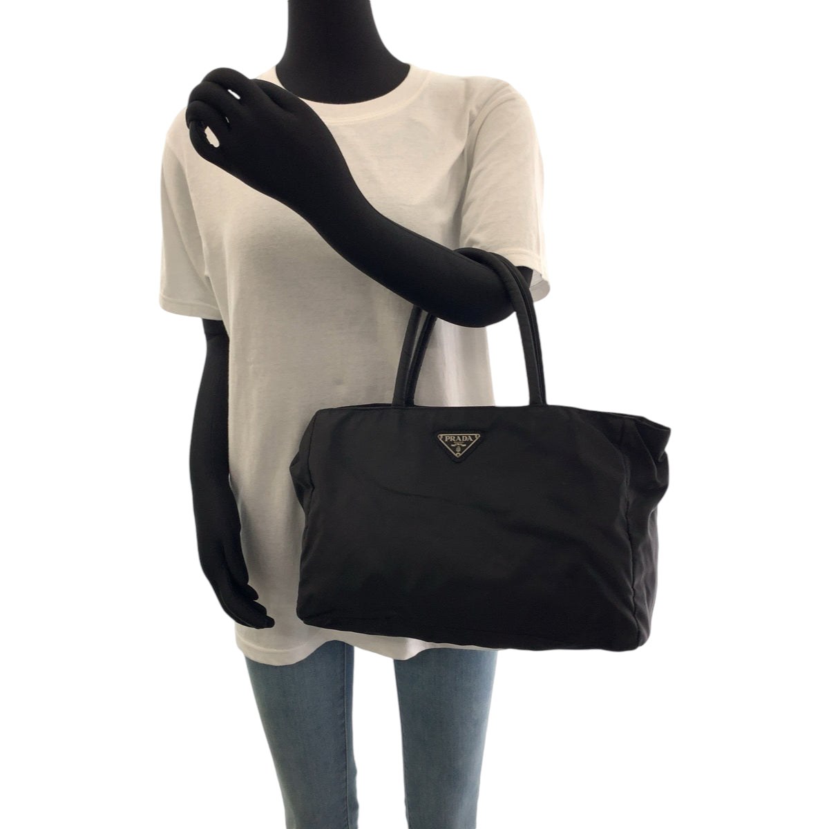 111961
PRADA プラダ テスート 三角ロゴプレート ブラック 黒 シルバー金具 ナイロン トートバッグ ハンドバッグ  レディース