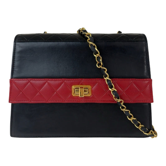 CHANEL シャネル ヴィンテージ 台形 マトラッセ ターンロック バイカラー ブラック レッド ゴールド金具 ラムスキン 斜め掛け チェーンショルダーバッグ  レディース