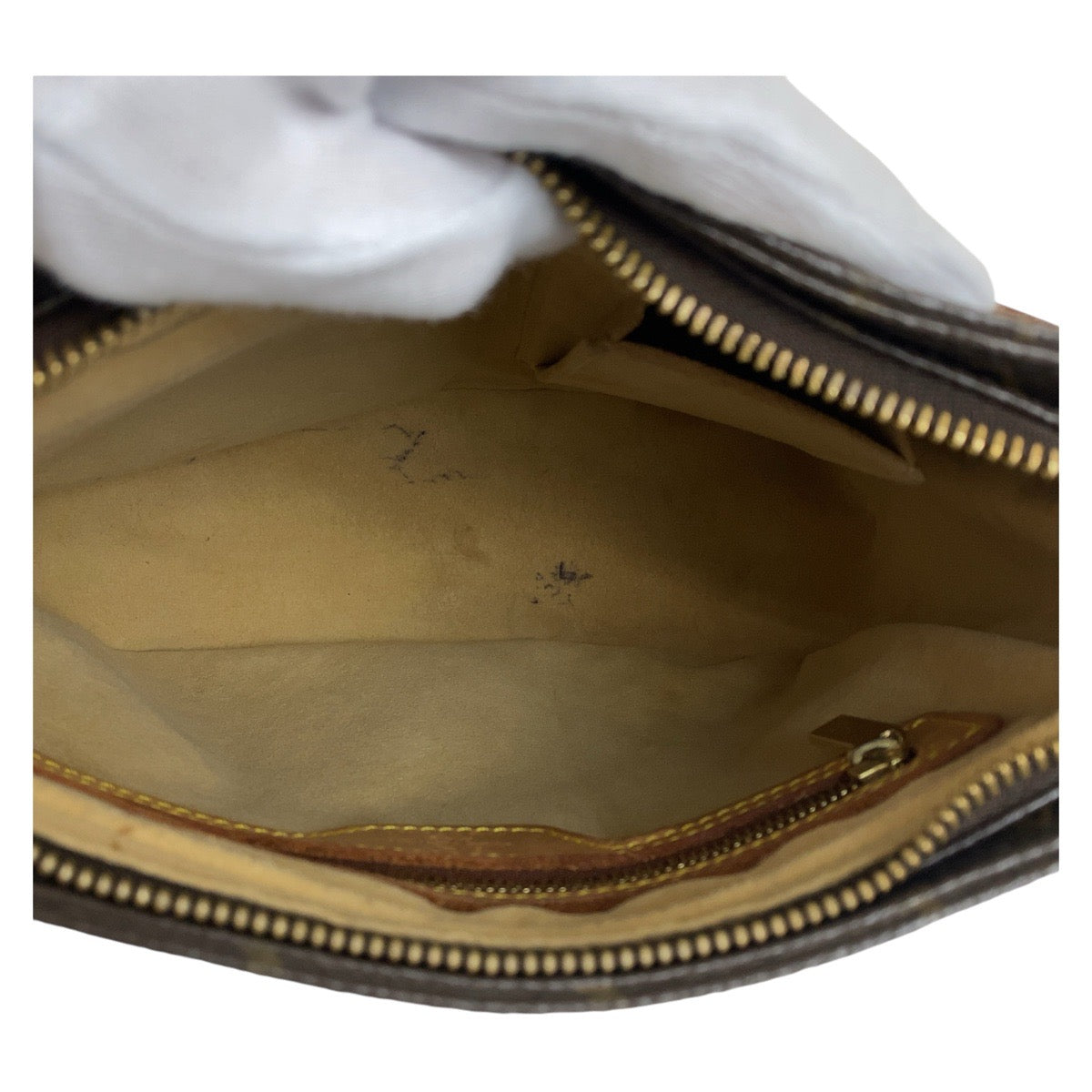 11939
LOUIS VUITTON ルイヴィトン モノグラム ルーピングMM ブラウン ゴールド金具 PVC / レザー M51146 ショルダーバッグ  レディース