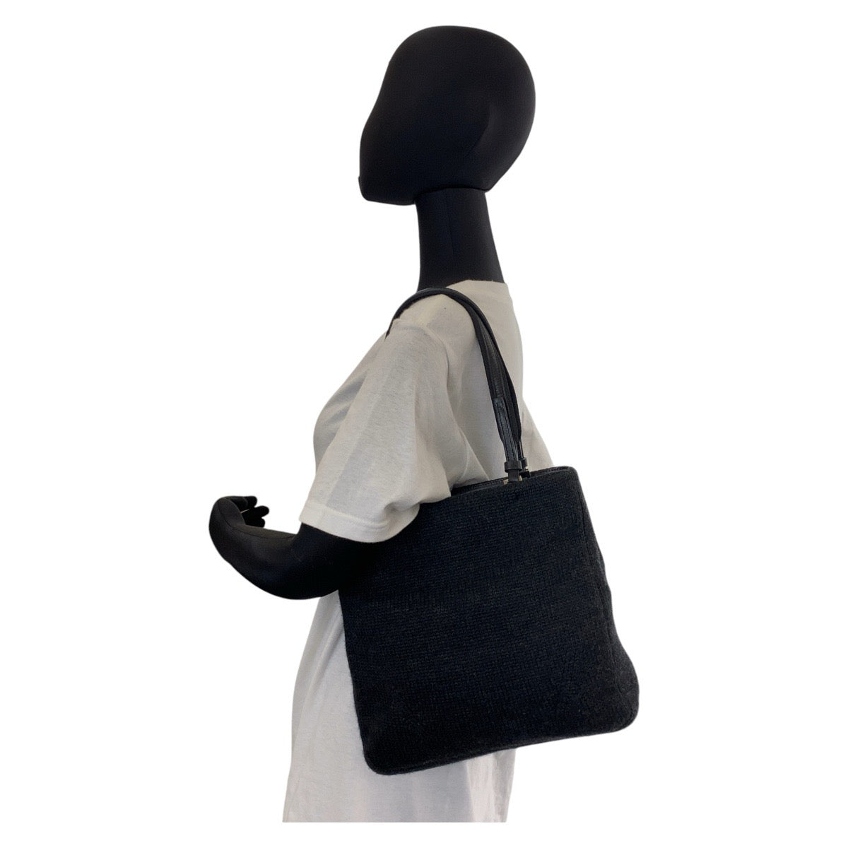 11931
PRADA プラダ 三角ロゴプレート ブラック 黒 シルバー金具 ウール トートバッグ ショルダーバッグ  レディース