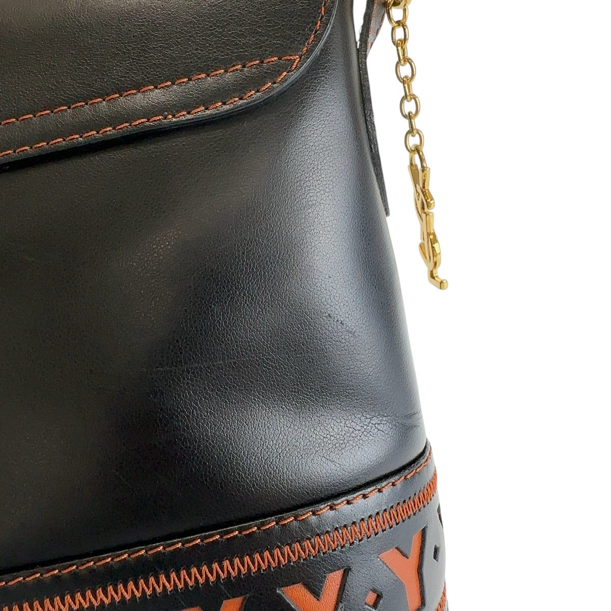 12975
YVES SAINT LAURENT イヴ サンローラン ヴィンテージ YSL カットアウト ブラック ゴールド金具 レザー 斜め掛け ショルダーバッグ ポシェット  レディース