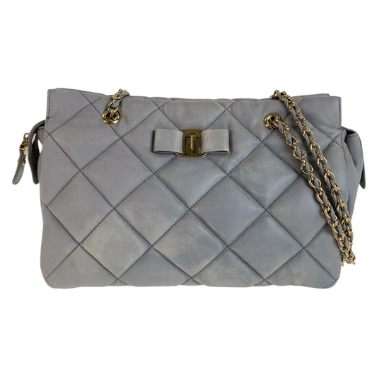 11921
Salvatore Ferragamo サルヴァトーレフェラガモ ヴァラ グレー ゴールド金具 レザー 斜め掛け ショルダーバッグ メッセンジャーバッグ  レディース