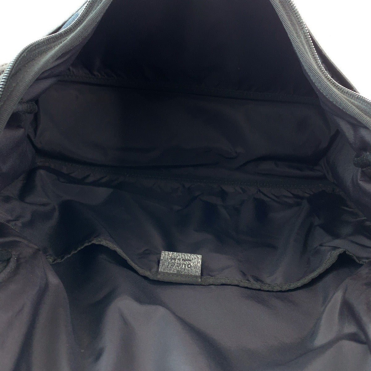 13014
GUCCI グッチ ブラック 黒 シルバー金具 GGキャンバス 123326 ショルダーバッグ メッセンジャーバッグ マザーズバッグ  レディース ABP26