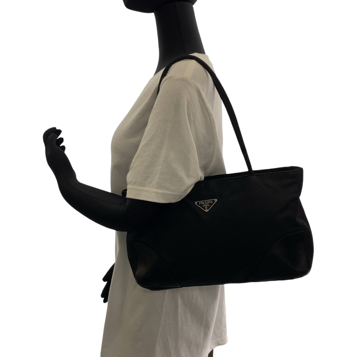 13032
PRADA プラダ テスート 三角ロゴプレート ブラック 黒 シルバー金具 ナイロン トートバッグ ハンドバッグ ショルダーバッグ  レディース