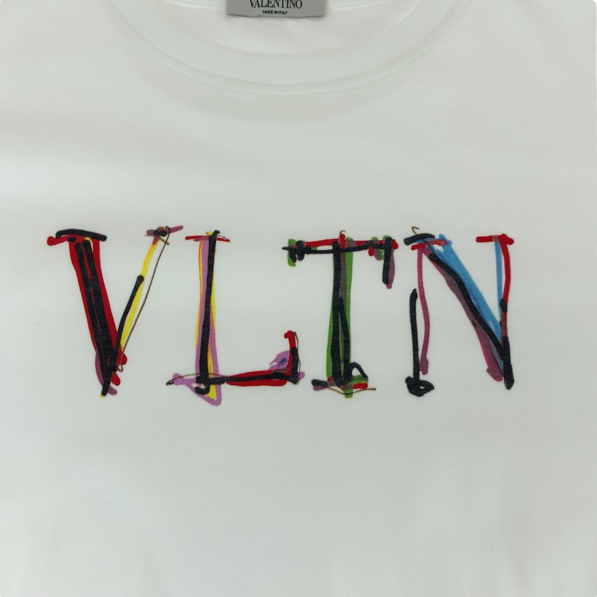 14040
VALENTINO ヴァレンティノ VLTN ロゴ サイズS ホワイト マルチカラー コットン VV3MG10V746 半袖Tシャツ カットソー  メンズ A24