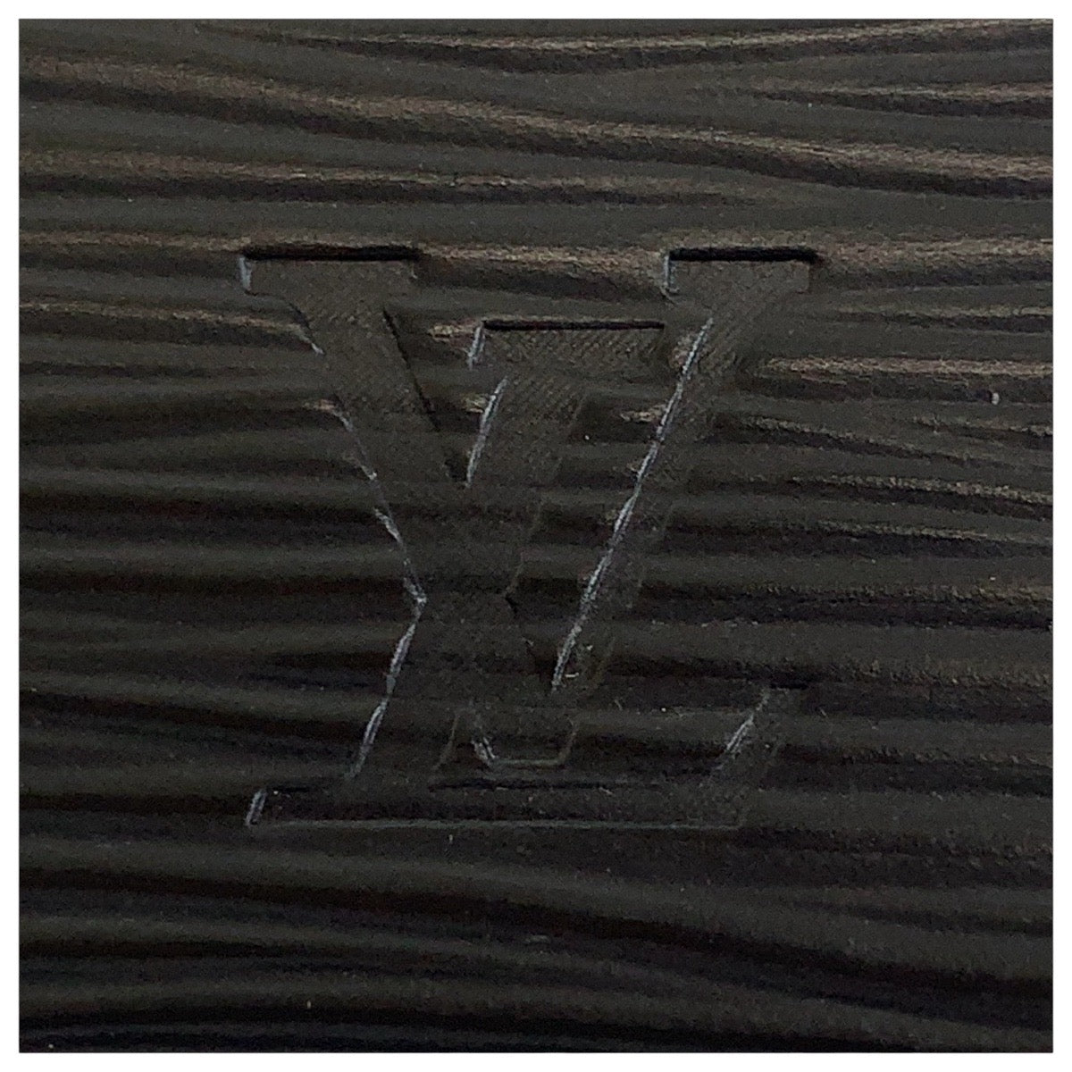 11858
LOUIS VUITTON ルイヴィトン エピ ポルトフォイユ クレマンス ノワール ブラック 黒 シルバー金具 レザー M60915 長財布 ラウンドファスナー  メンズ