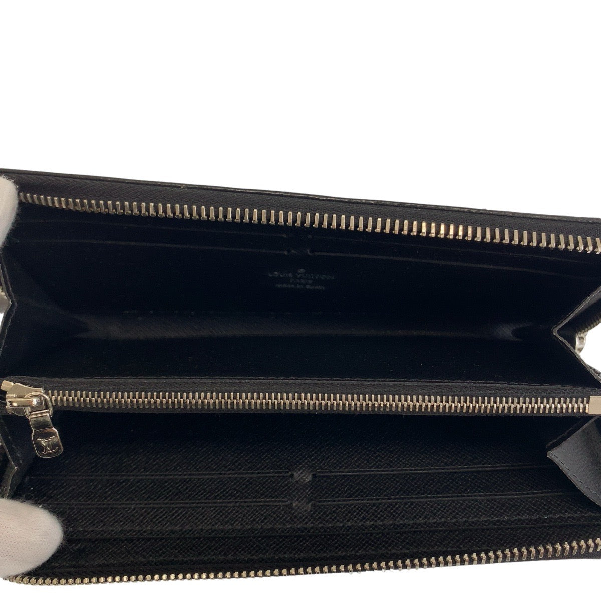 11858
LOUIS VUITTON ルイヴィトン エピ ポルトフォイユ クレマンス ノワール ブラック 黒 シルバー金具 レザー M60915 長財布 ラウンドファスナー  メンズ