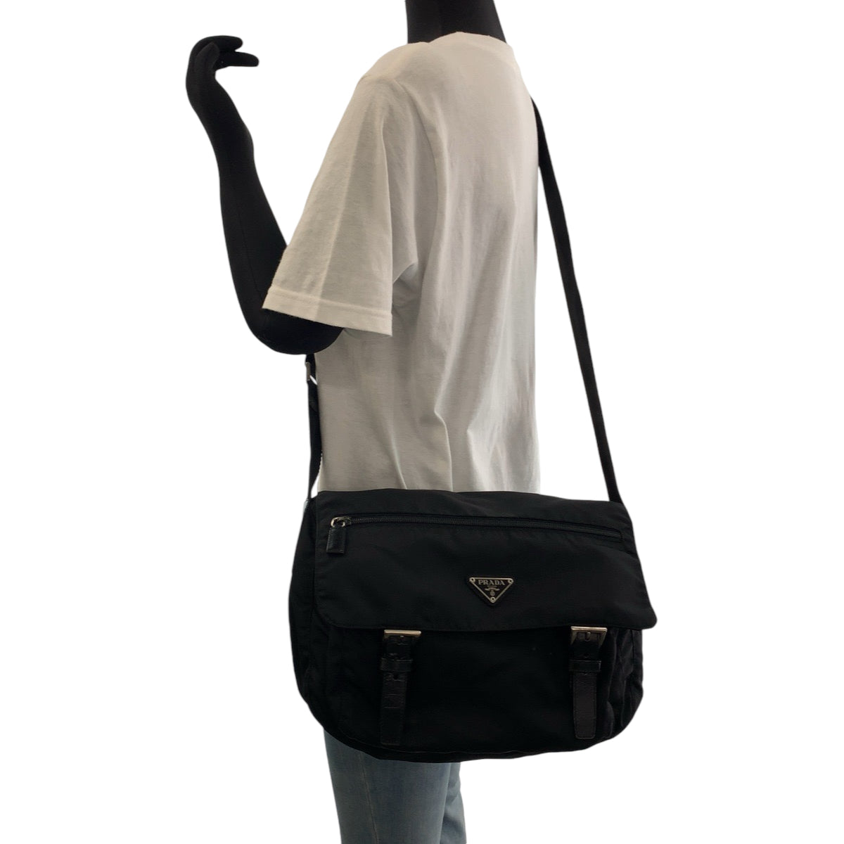 13064
PRADA プラダ テスート 三角ロゴプレート ブラック 黒 シルバー金具 ナイロン B6671 ショルダーバッグ メッセンジャーバッグ  メンズ