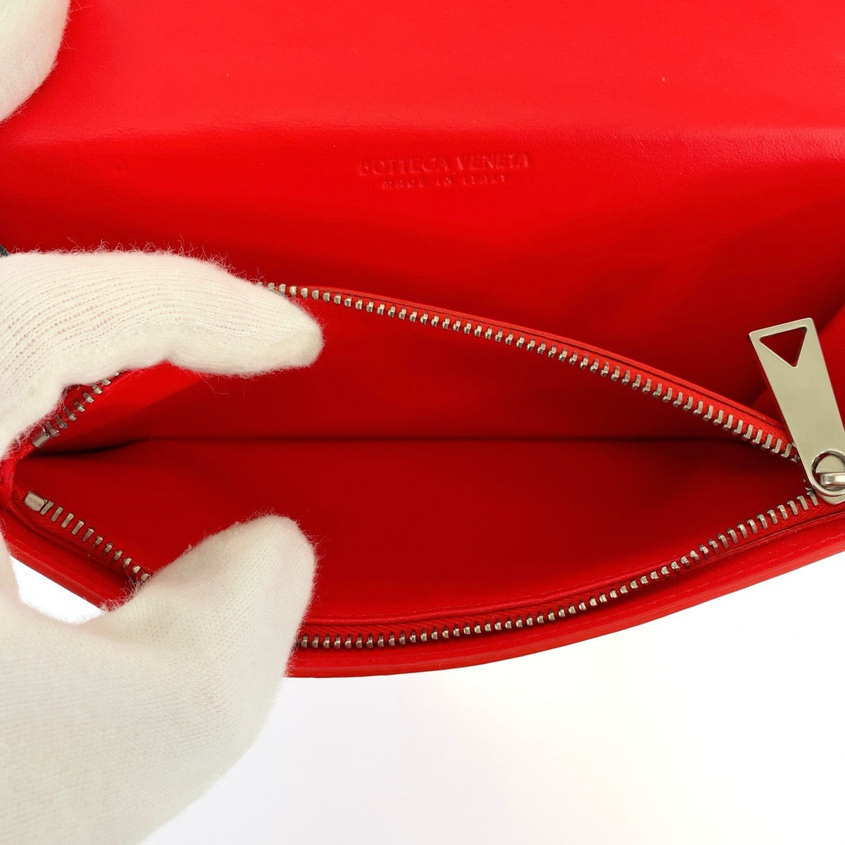 11845
BOTTEGAVENETA ボッテガヴェネタ マキシイントレチャート ブラック 黒 レッド シルバー金具 レザー 長財布 ロングウォレット  メンズ