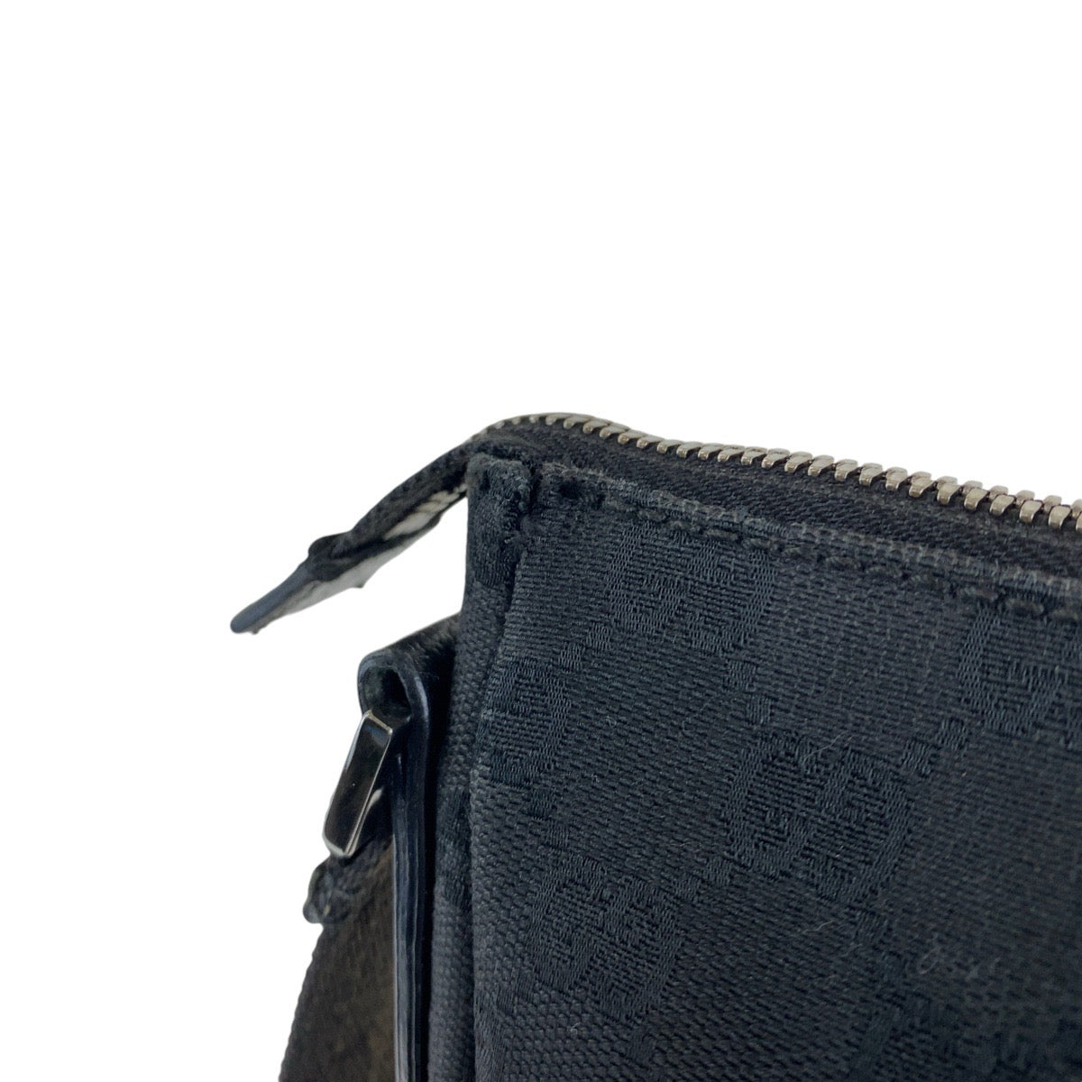 13076
GUCCI グッチ ブラック 黒 シルバー金具 GGキャンバス / レザー 110054 斜め掛け ショルダーバッグ メッセンジャーバッグ  レディース
