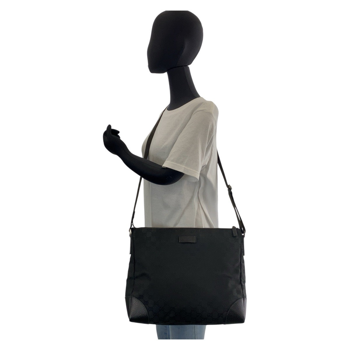 13076
GUCCI グッチ ブラック 黒 シルバー金具 GGキャンバス / レザー 110054 斜め掛け ショルダーバッグ メッセンジャーバッグ  レディース