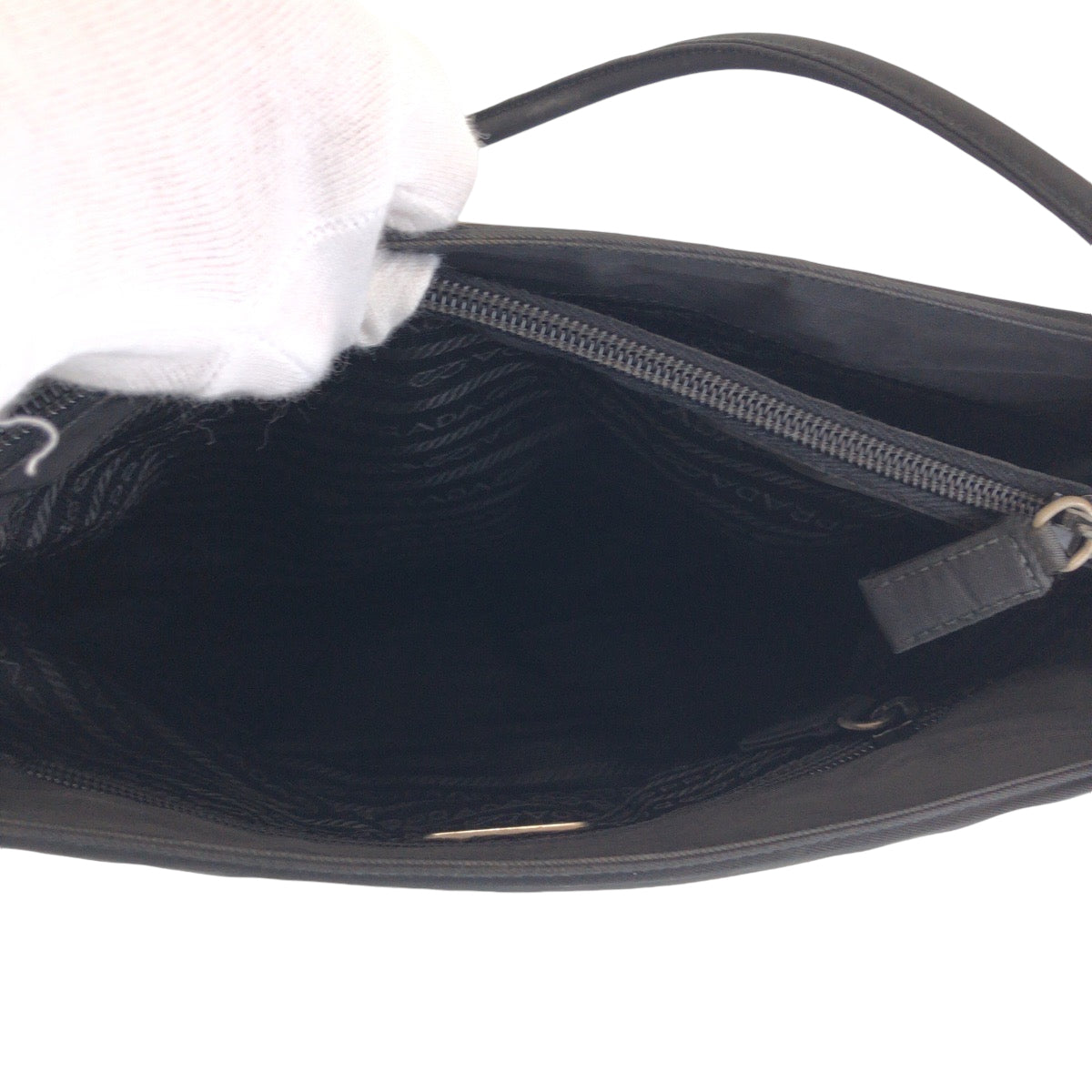 13086
PRADA プラダ テスート 三角ロゴプレート ブラック 黒 シルバー金具 ナイロン B6243 トートバッグ ショルダーバッグ  レディース