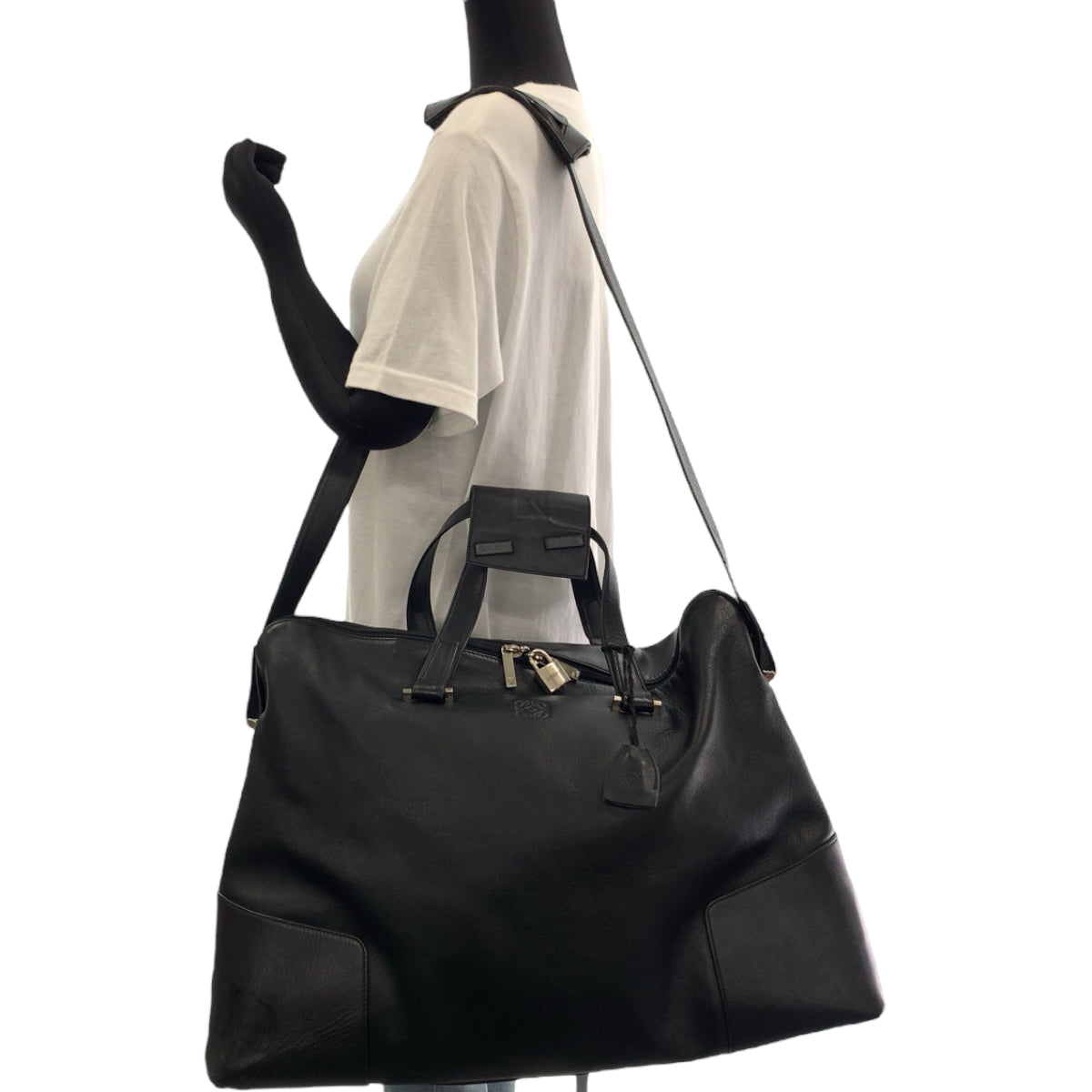LOEWE ロエベ アマソナ50 アナグラム 男女兼用 ブラック 黒 シルバー金具 レザー ボストンバッグ ショルダーバッグ 2way  メンズ