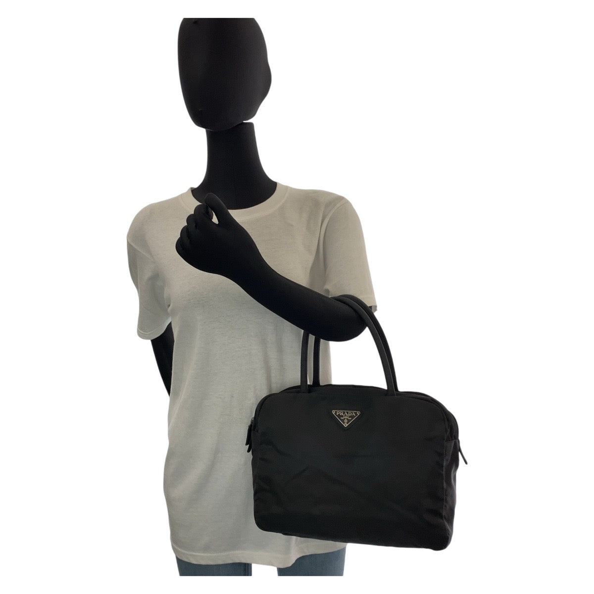 13111
PRADA プラダ テスート 三角ロゴプレート ブラック 黒 シルバー金具 ナイロン ハンドバッグ ショルダーバッグ  レディース