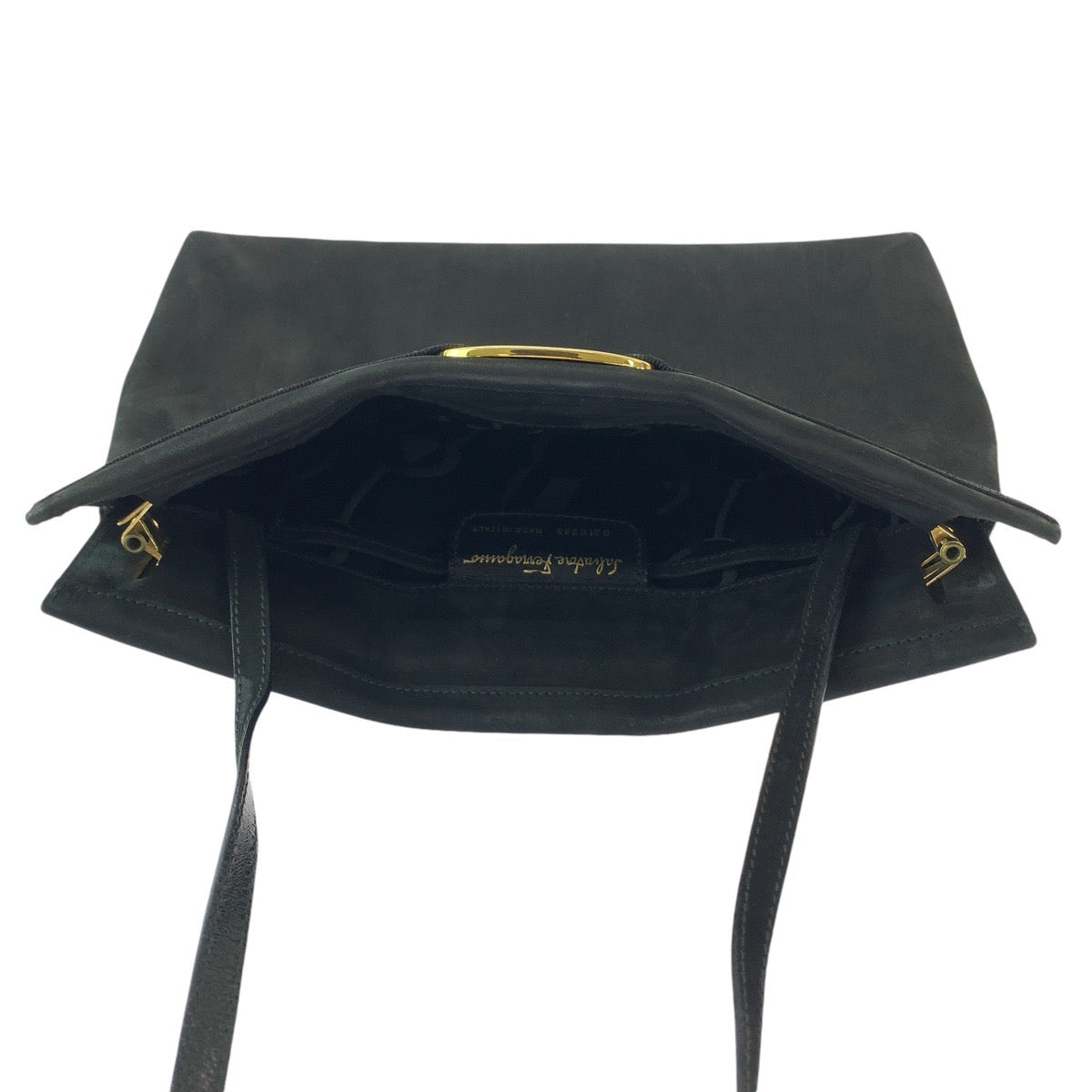 13114
Salvatore Ferragamo サルヴァトーレフェラガモ ヴァラリボン ブラック 黒 ゴールド金具 スウェード ショルダーバッグ ポシェット  レディース