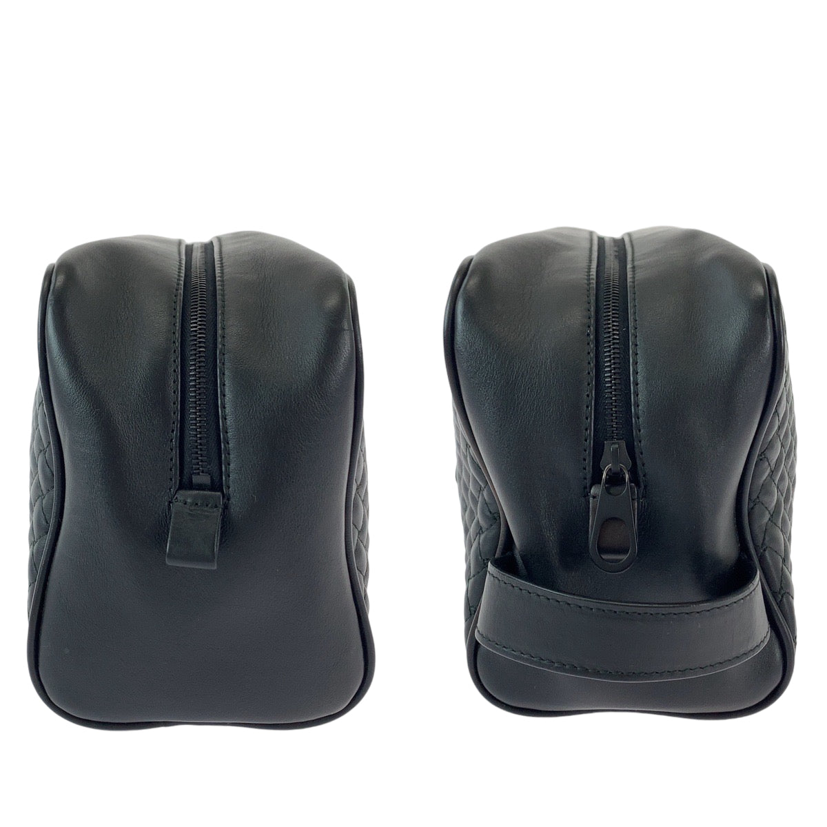 13122
BOTTEGAVENETA ボッテガヴェネタ イントレチャート トイレタリー ブラック 黒 シルバー金具 レザー セカンドバッグ クラッチバッグ  メンズ