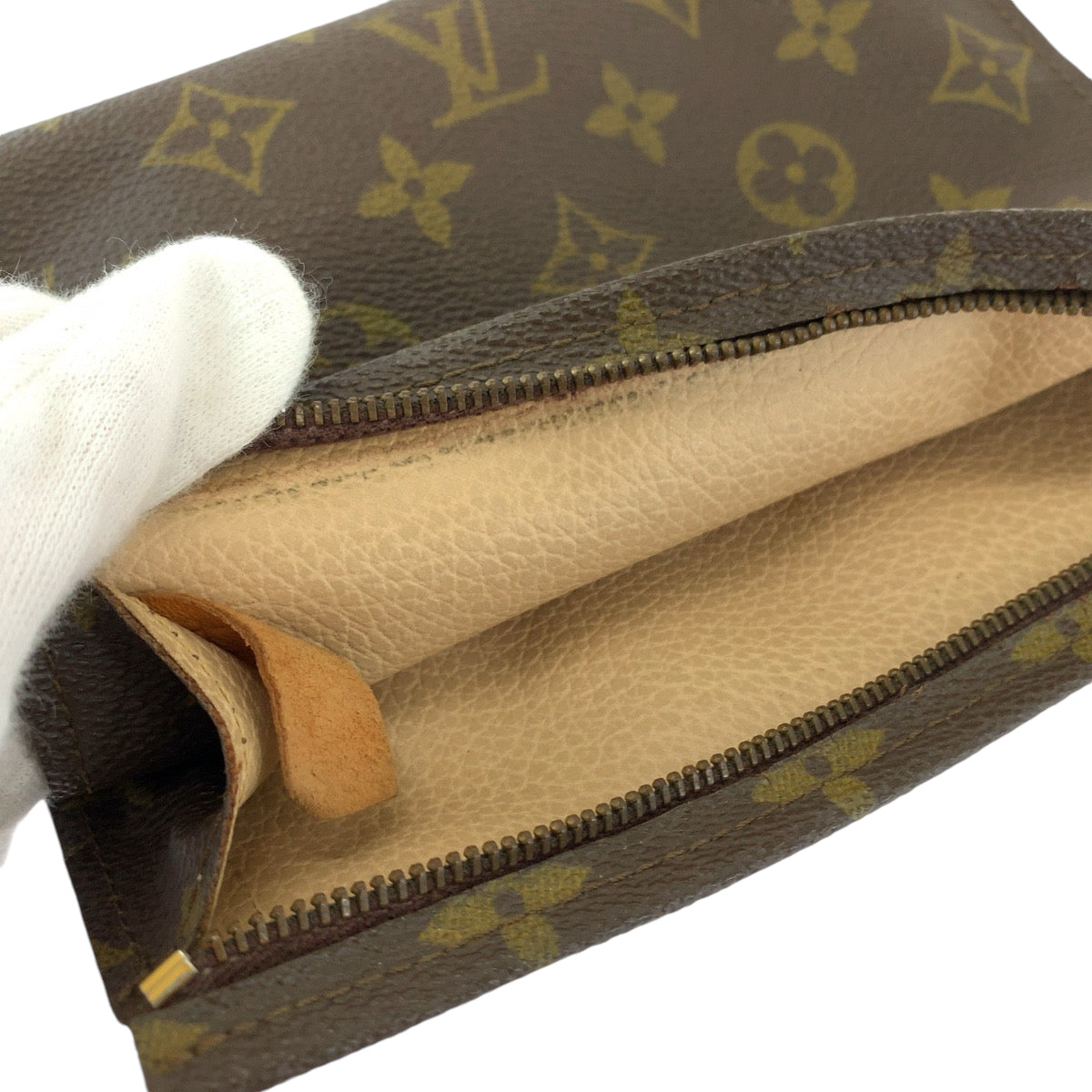 13126
LOUIS VUITTON ルイヴィトン ヴィンテージ モノグラム ポッシュ トワレット26 ブラウン ゴールド金具 PVC M47542 クラッチバッグ セカンドバッグ ポーチ  メンズ