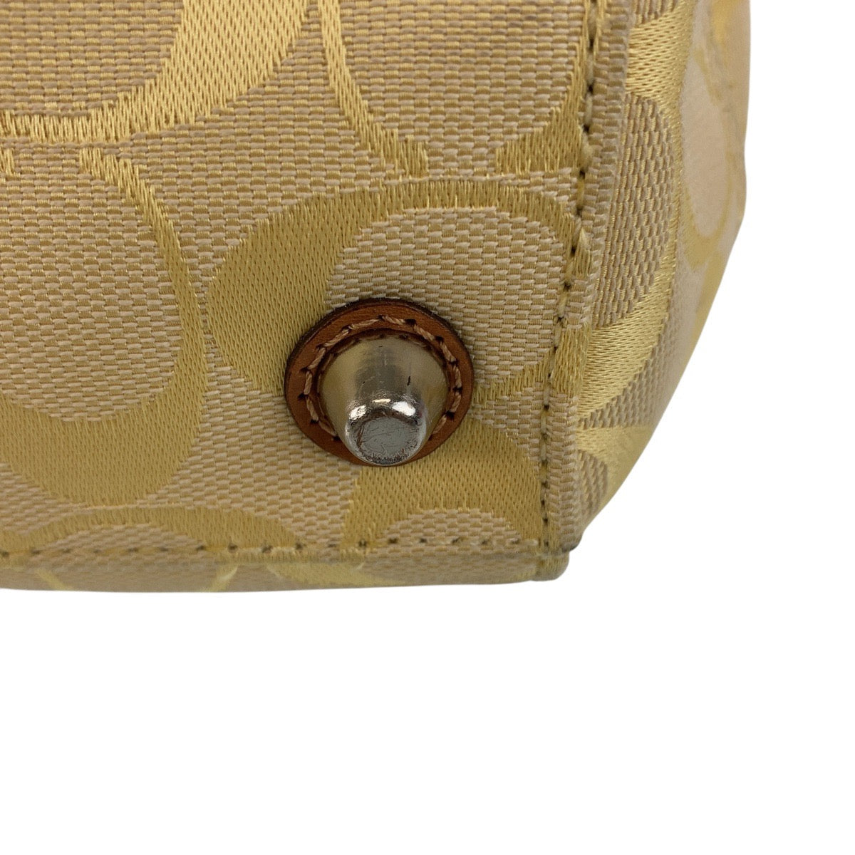 13136
COACH コーチ シグネチャー イエロー ブラウン シルバー金具 キャンバス / レザー トートバッグ ショルダーバッグ  レディース