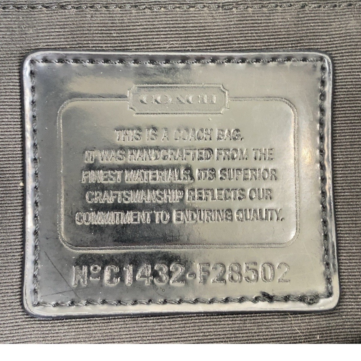 13144
COACH コーチ シグネチャー ブラック 黒 シルバー金具 キャンバス 斜め掛け ショルダーバッグ メッセンジャーバッグ  レディース