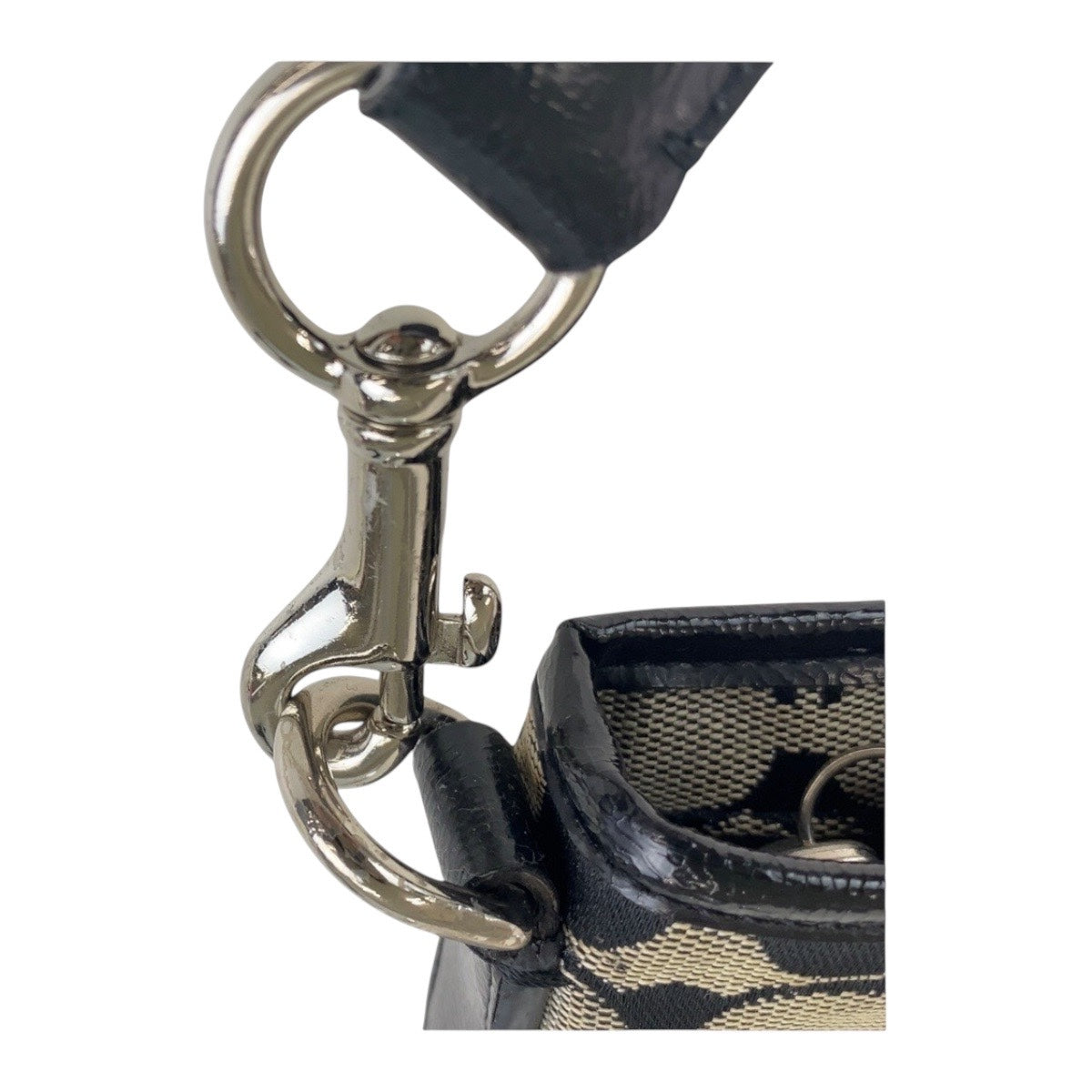 13144
COACH コーチ シグネチャー ブラック 黒 シルバー金具 キャンバス 斜め掛け ショルダーバッグ メッセンジャーバッグ  レディース