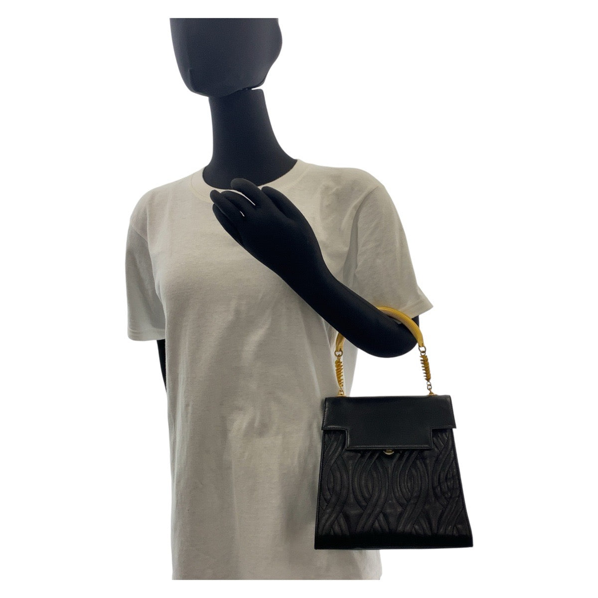14044
FENDI フェンディ ヴィンテージ マカロニ ブラック 黒 ゴールド金具 レザー ハンドバッグ  レディース