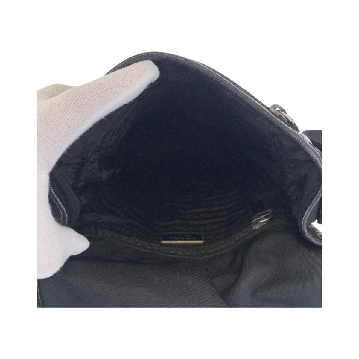 11230
PRADA プラダ テスート 男女兼用 ブラック シルバー金具 ナイロン ショルダーバッグ ポシェット  メンズ