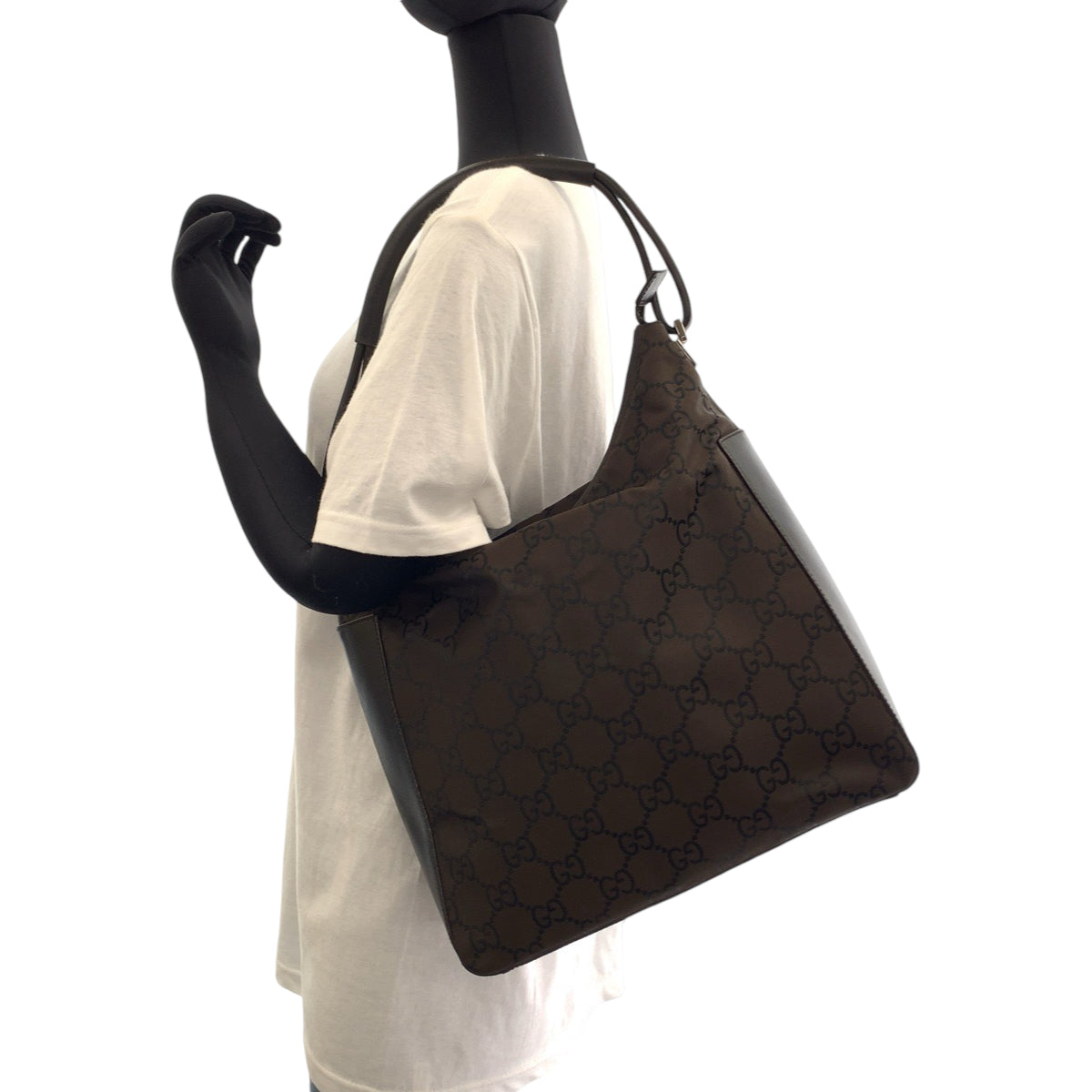 13193
GUCCI グッチ ブラウン シルバー金具 ナイロン 001 3770 ワンショルダーバッグ 肩掛け  レディース