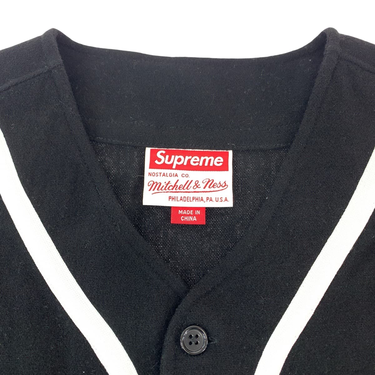 11841
Supreme シュプリーム ×Mitchell & Ness 23AW Baseball Jersey Black サイズXL ブラック 黒 レッド ウール 半袖シャツ ベースボール半袖シャツ  メンズ