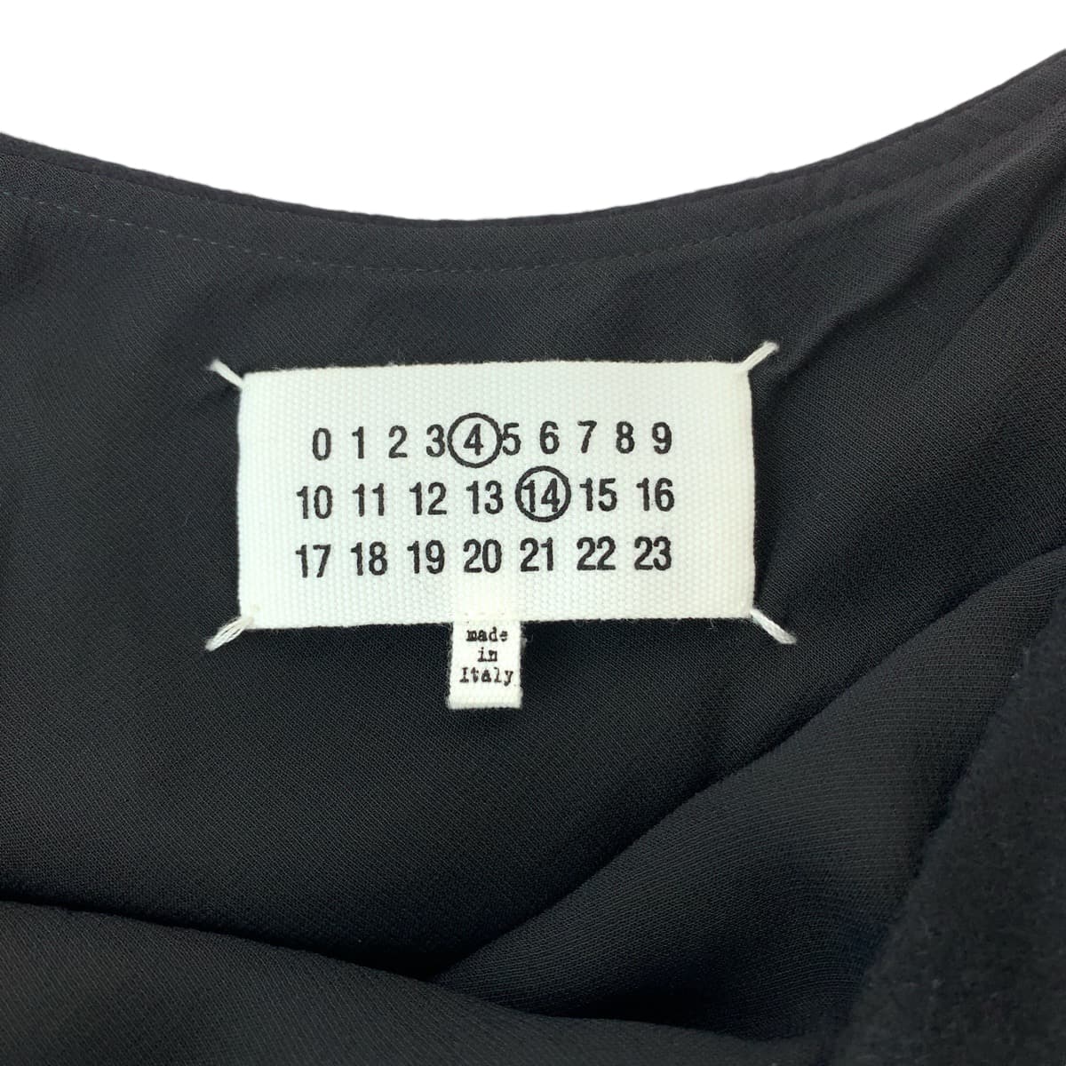 13208
Maison Margiela メゾン マルジェラ サイズ36 ブラック 黒 ホワイト カシミヤ キャミワンピース スリップドレス レディース A40