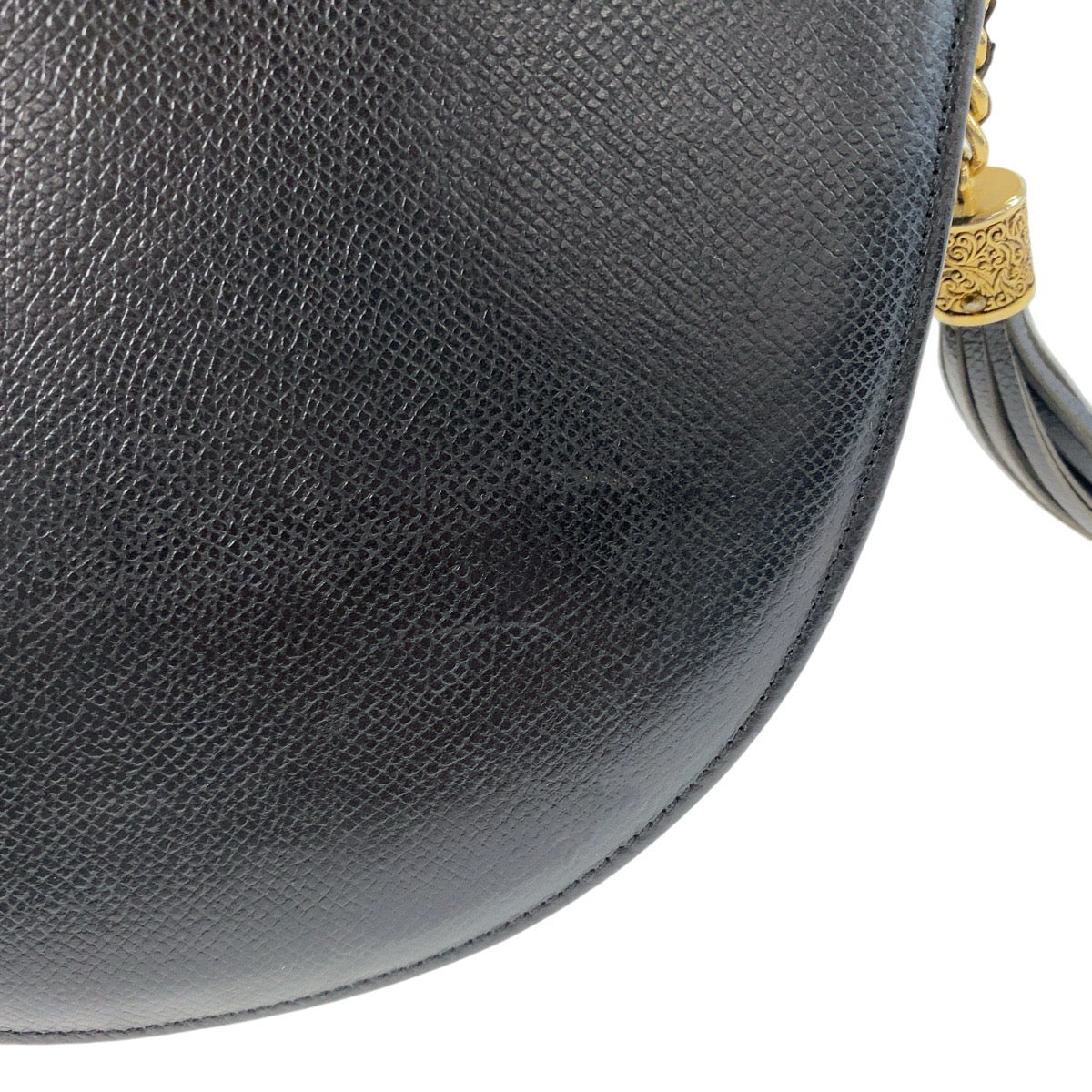 13227
Valentino Garavani ヴァレンティノ ガラヴァーニ ヴィンテージ ブラック 黒 ゴールド金具 レザー 斜め掛け ショルダーバッグ ポシェット  レディース A27