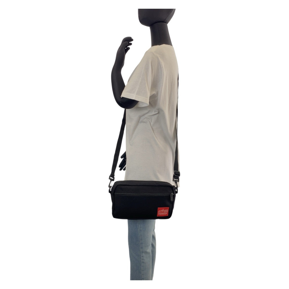 13235
Manhattan Portage マンハッタンポーテージ ブラック レッド キャンバス ショルダーバッグ メッセンジャーバッグ 男女兼用  メンズ