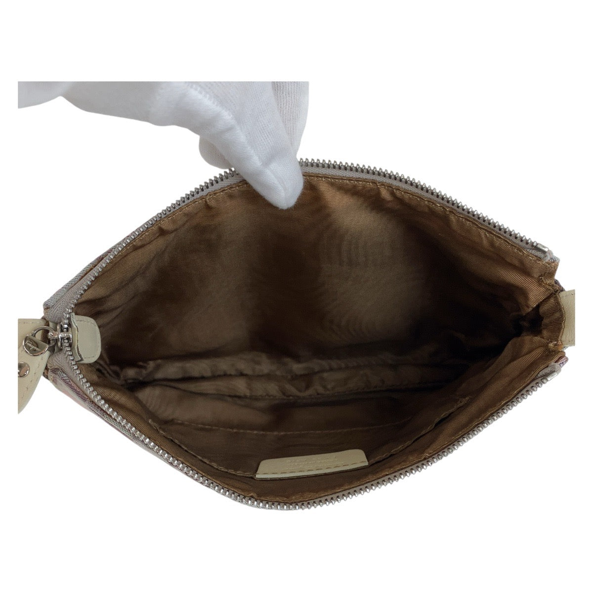 13237
Salvatore Ferragamo サルヴァトーレフェラガモ パープル ピンク ホワイト シルバー金具 キャンバス / レザー 斜め掛け ショルダーバッグ ポシェット  レディース