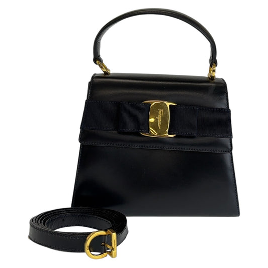 13250
Salvatore Ferragamo サルヴァトーレフェラガモ ヴィンテージ ヴァラリボン ネイビー ゴールド金具 レザー ハンドバッグ ショルダーバッグ 2way  レディース