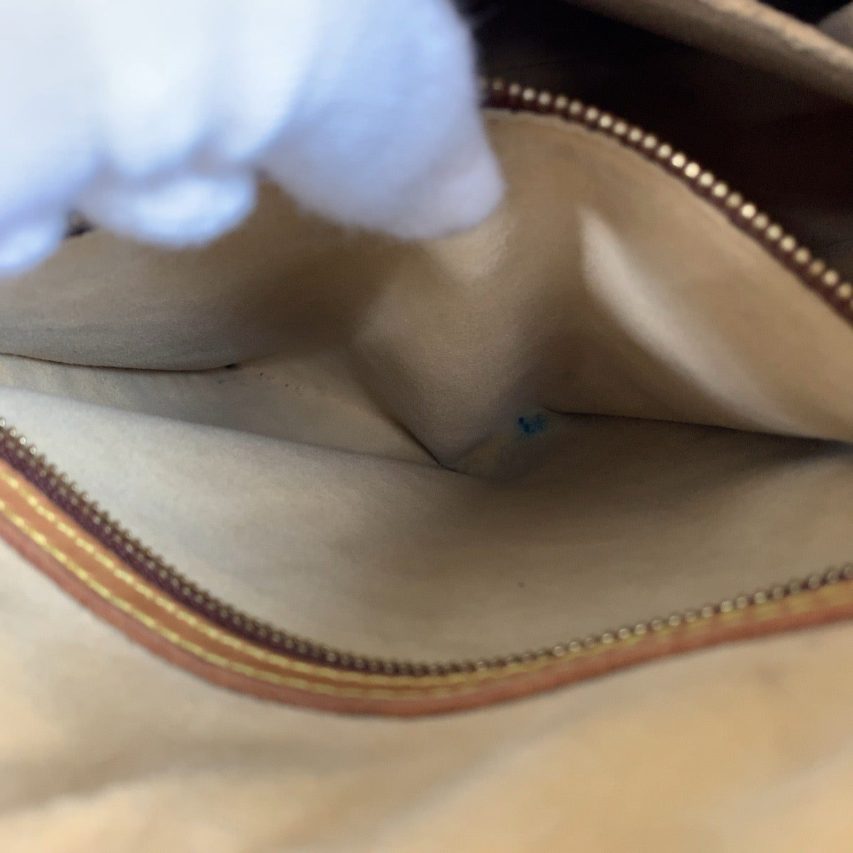 12788
LOUIS VUITTON ルイヴィトン モノグラム ルーピング GM ブラウン ベージュ ゴールド金具 PVC / レザー M51145 ショルダーバッグ  レディース