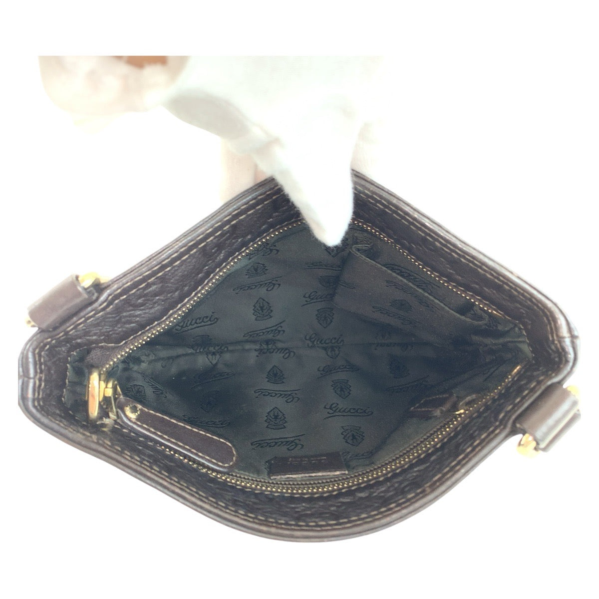 13252
GUCCI グッチ グッチシマ 男女兼用 ブラウン ゴールド金具 レザー 201538 斜め掛け ショルダーバッグ ポシェット  メンズ