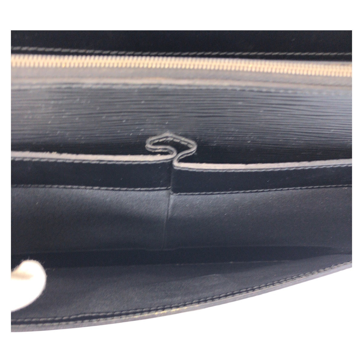 13266
LOUIS VUITTON ルイヴィトン エピ ロブスト ノワール ブラック 黒 シルバー金具 エピレザー M54532 ビジネスバッグ ブリーフケース  メンズ