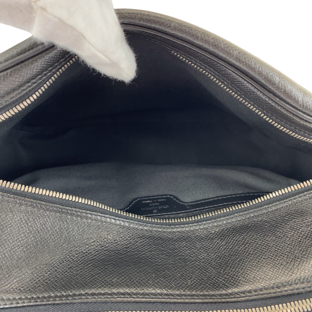 13305
LOUIS VUITTON ルイヴィトン タイガ リポーター アルドワーズ ブラック 黒 シルバー金具 タイガ M30152 ショルダーバッグ 斜め掛け  メンズ