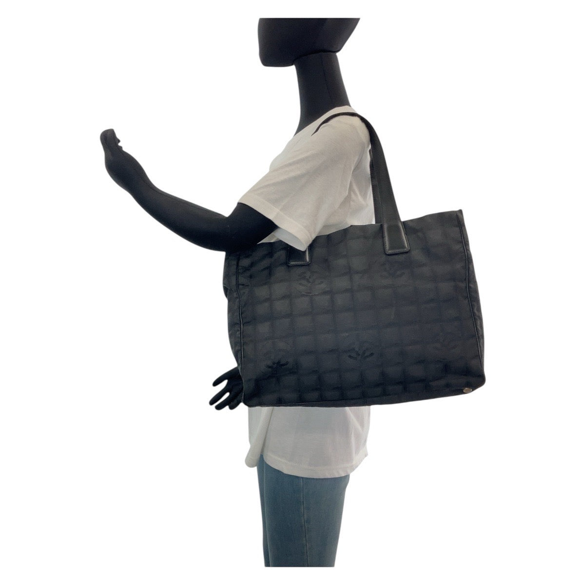 13308
CHANEL シャネル ニュートラベルライン トートMM ブラック 黒 ゴールド金具 ナイロン / レザー トートバッグ  レディース