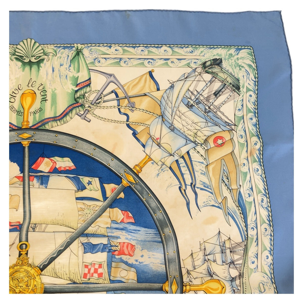 13328
HERMES エルメス カレ90 Vive le vent ブルー マルチカラー シルク スカーフ  レディース