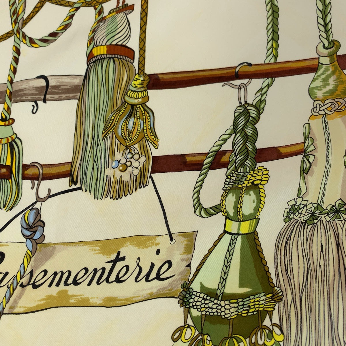 13330
HERMES エルメス カレ90 Pasementerie ブラック 黒 マルチカラー シルク スカーフ  レディース