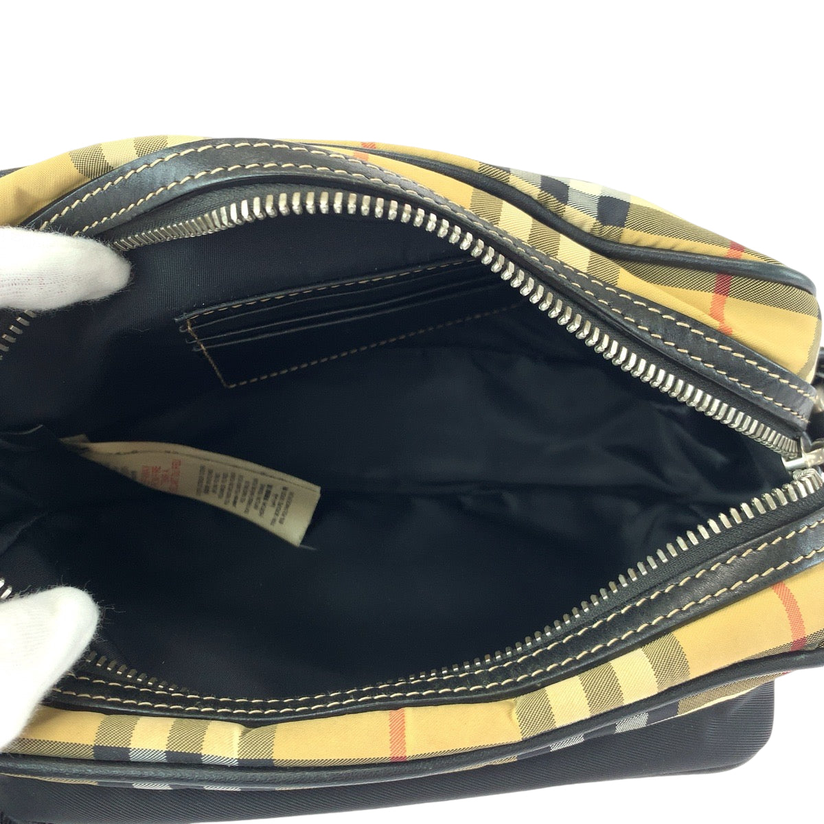 13402
BURBERRY バーバリー チェック柄 男女兼用 ブラウン ブラック シルバー金具 ナイロン ショルダーバッグ ポシェット  メンズ
