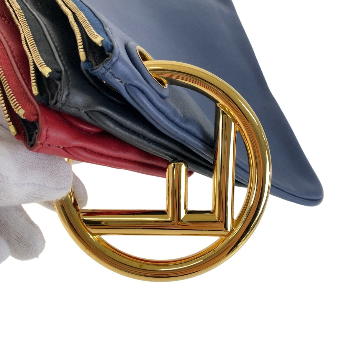 13436
FENDI フェンディ トリプレット ブルー レッド ブラック ゴールド金具 レザー クラッチバッグ アクセサリーポーチ  レディース